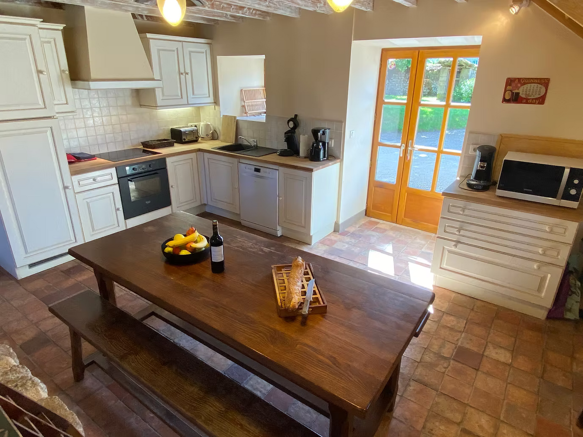 Fitted kitchen